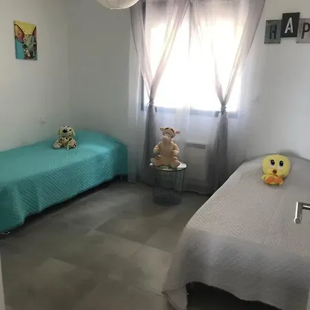 Spacieuse Avec Piscine Garage Et Wifi Autignac (Herault)